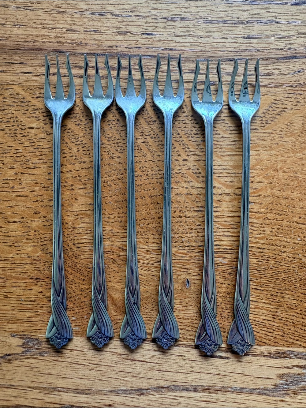 Oneida Katrina Stainless Steel Cocktail/Seafood Forks - Set of 6- preloved